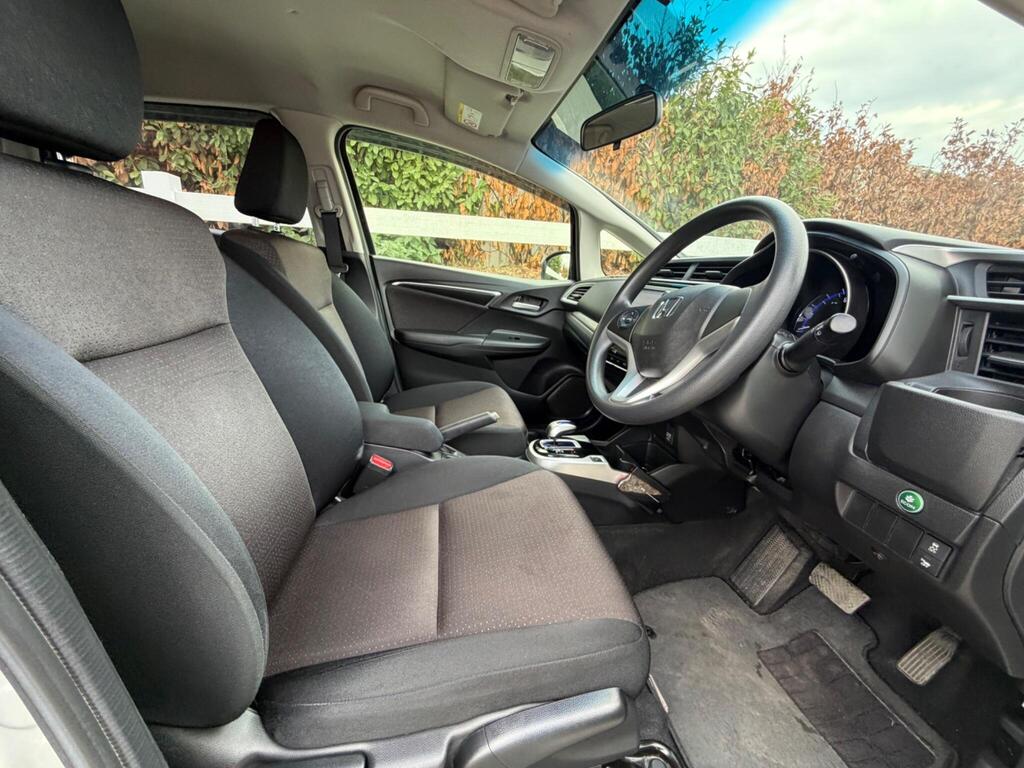 2014 Honda Jazz thumbnail 17