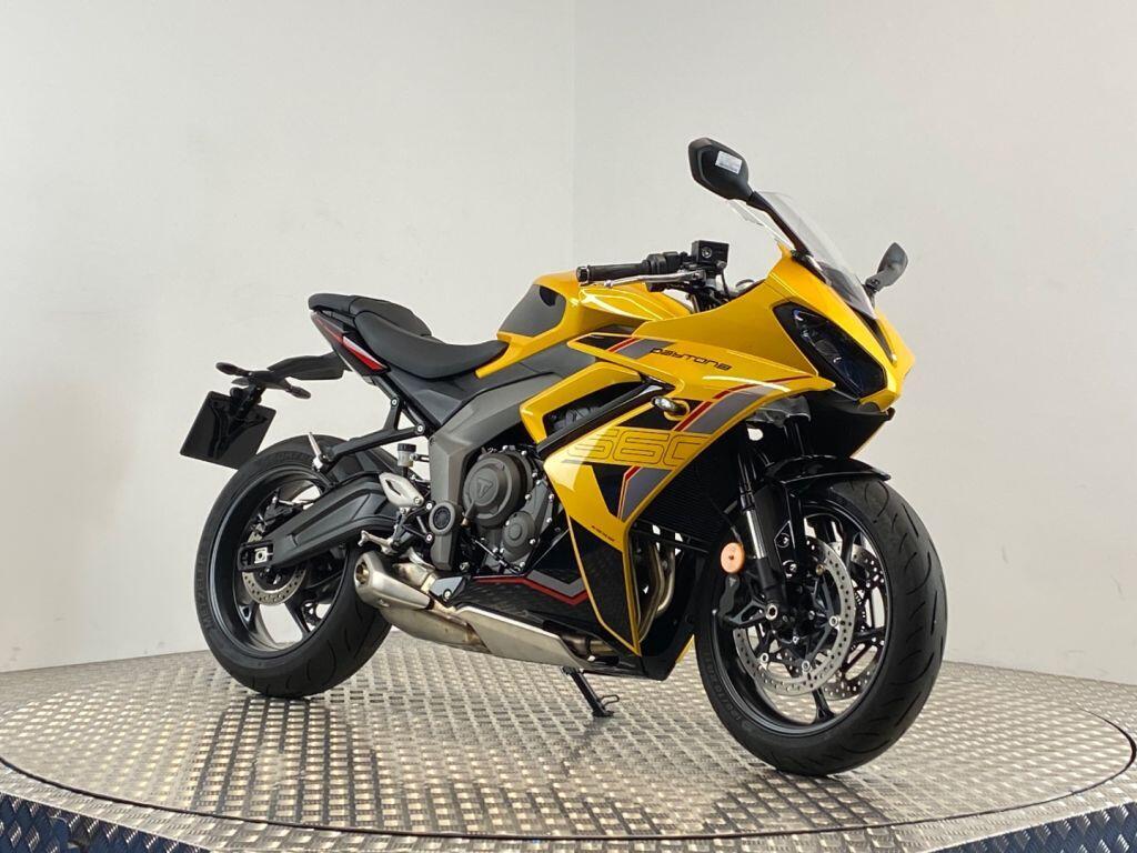 Triumph Daytona 660