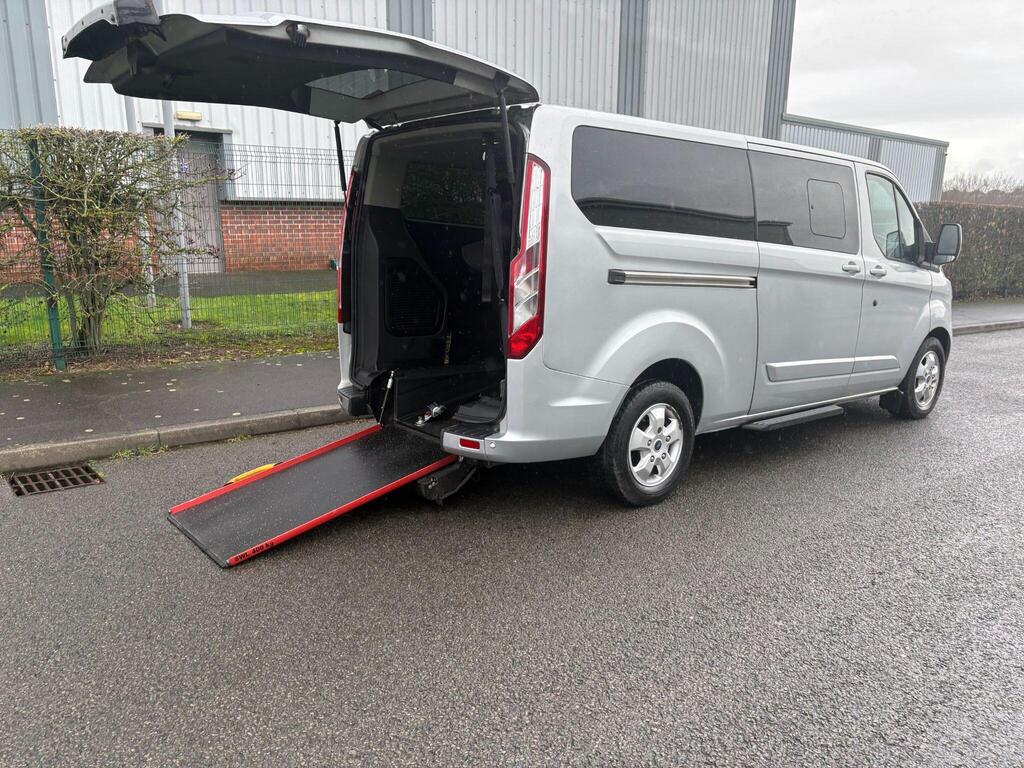 Ford Tourneo Custom Minibus 2.0 310 EcoBlue Titanium Auto L2 Euro 6 (s/s) 5dr