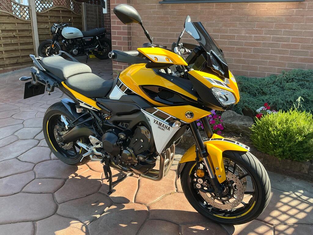 Yamaha TRACER 900