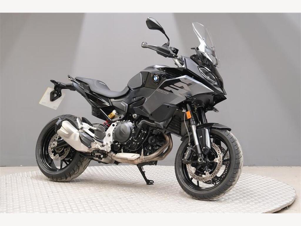BMW F 900 XR