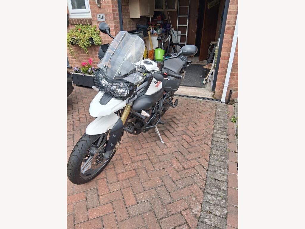 Triumph Tiger 800