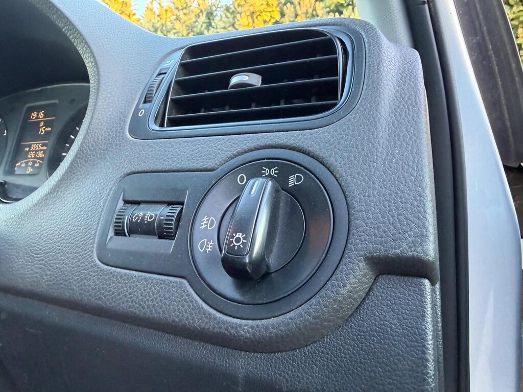 2014 Volkswagen Polo thumbnail 20