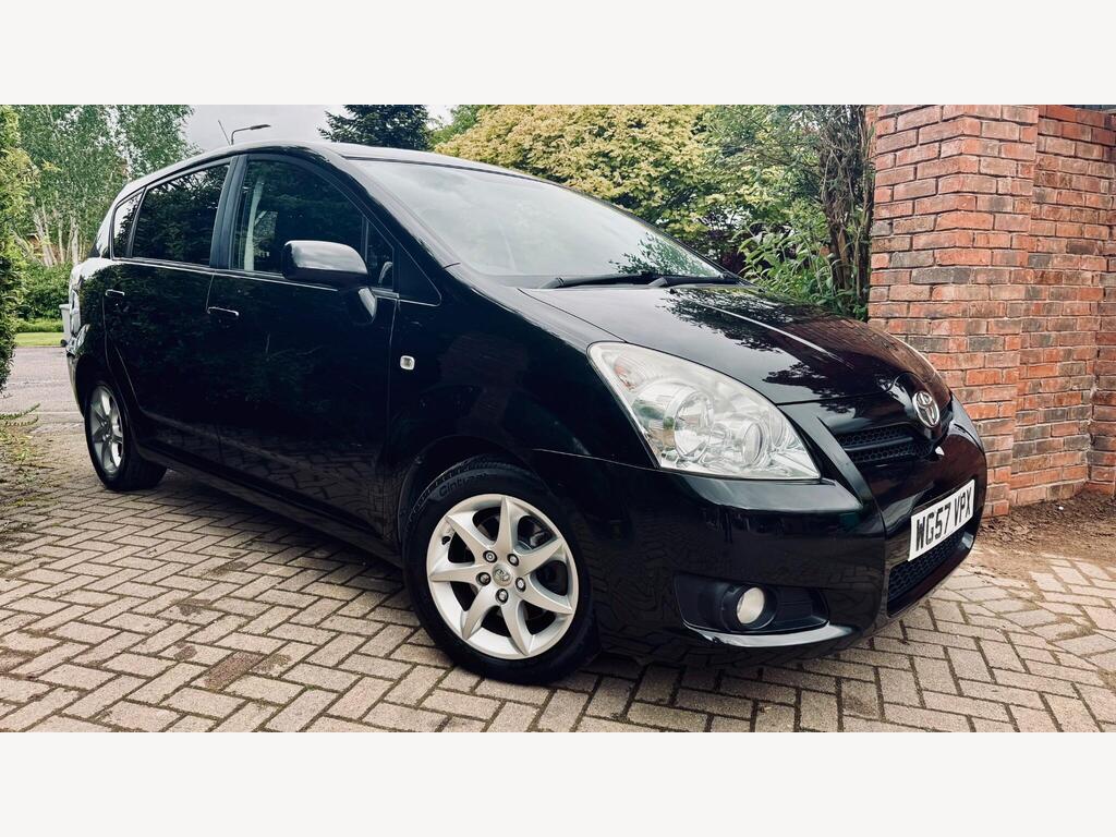 Toyota Corolla Verso MPV 2.2 D-4D SR 5dr