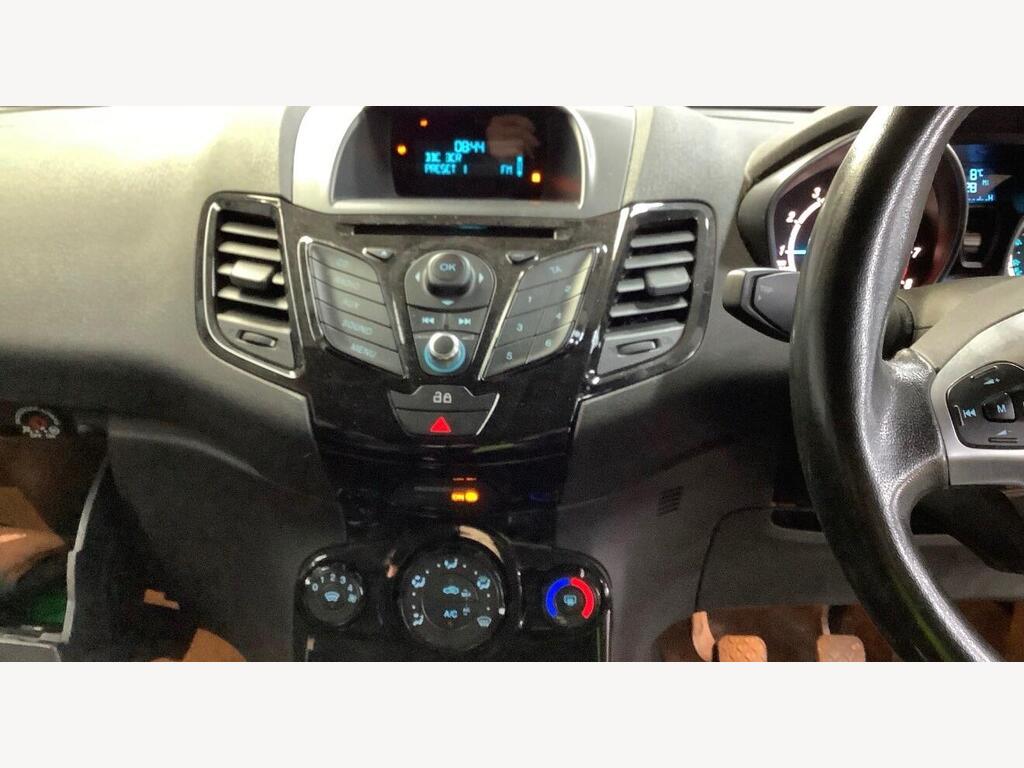 2013 Ford Fiesta thumbnail 8