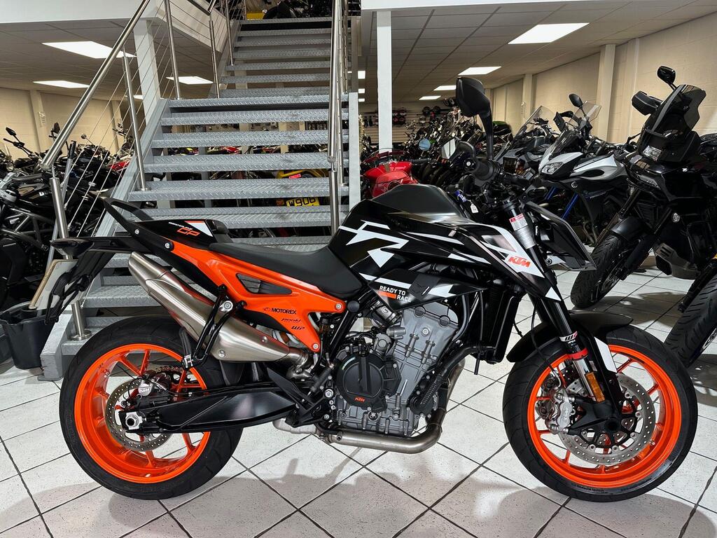 KTM 890 Duke