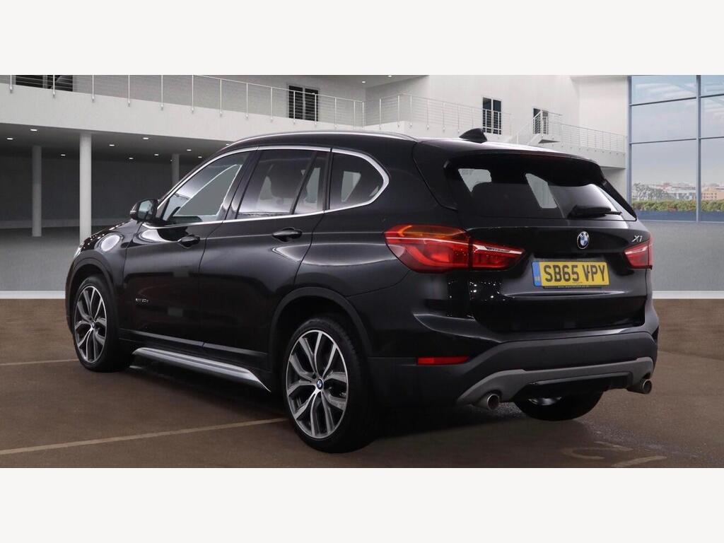 2015 BMW X1 thumbnail 3