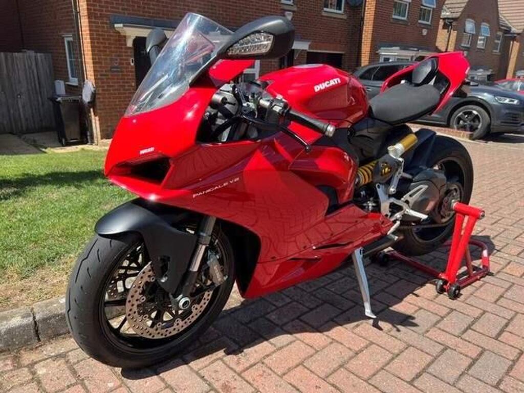 Ducati Panigale V2
