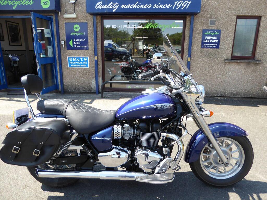 Triumph Bonneville America 865