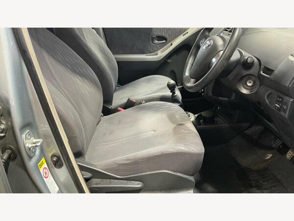 2009 Toyota Yaris thumbnail 10