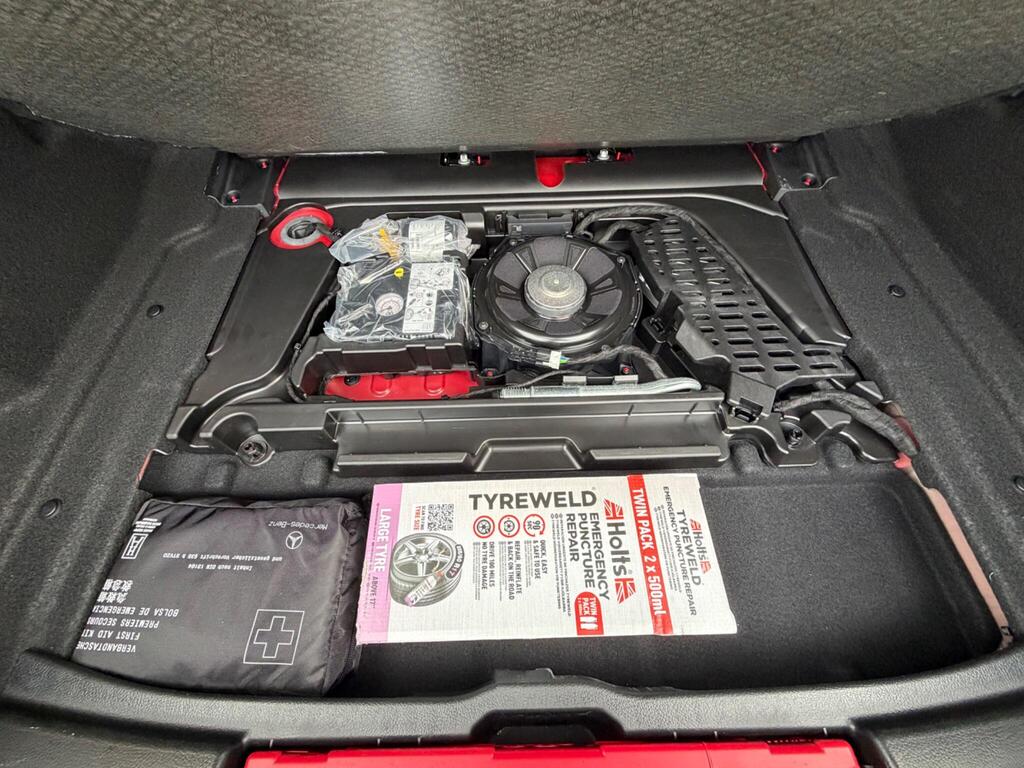 2018 Mercedes-Benz A Class thumbnail 30