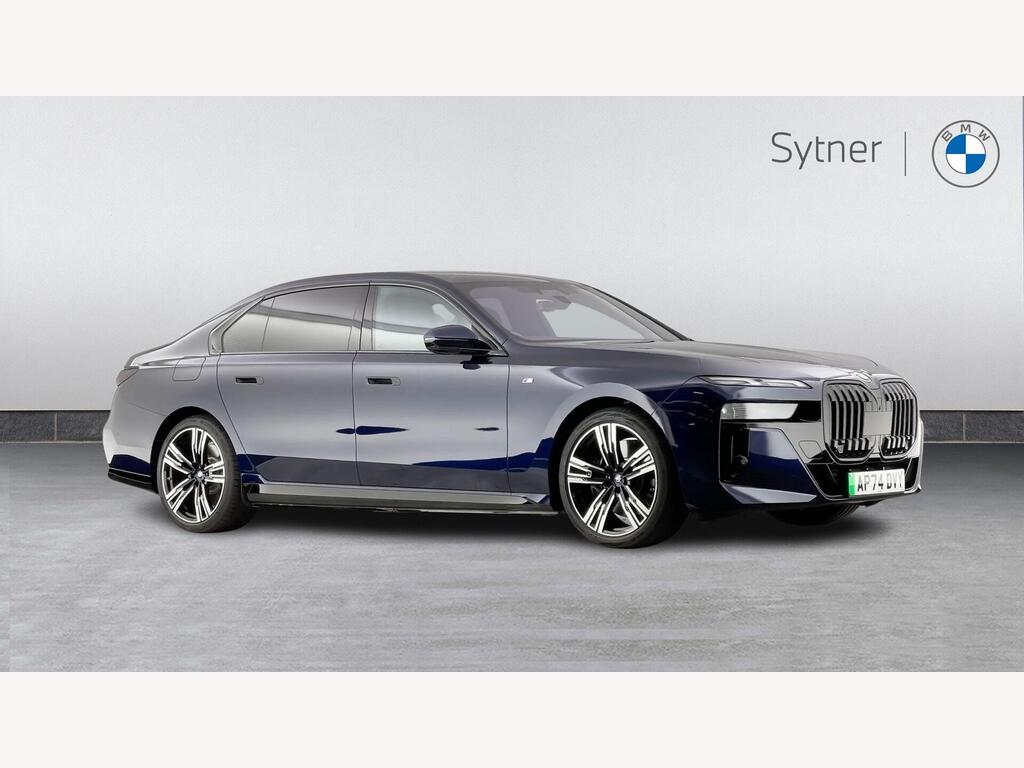 BMW i7