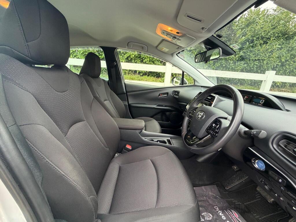 2021 Toyota Prius thumbnail 18