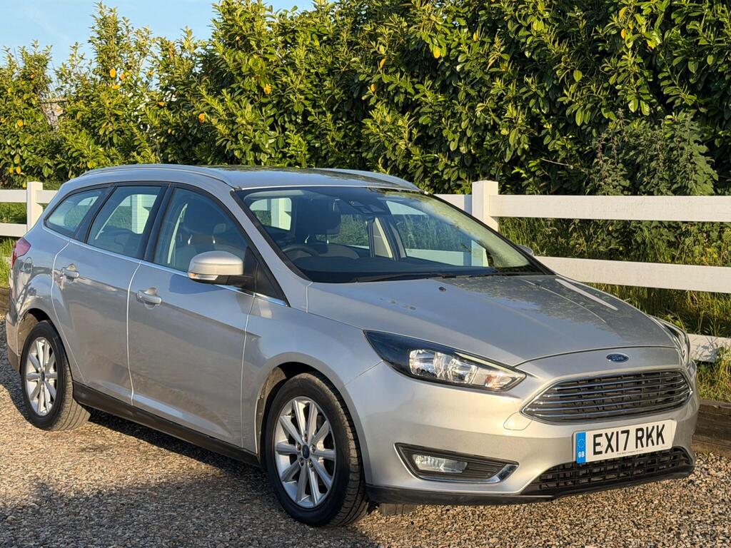 2017 Ford Focus thumbnail 7