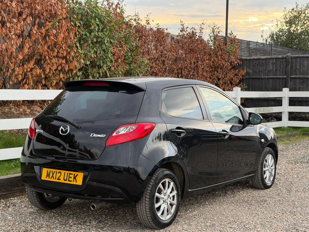 2012 Mazda Mazda2 thumbnail 12