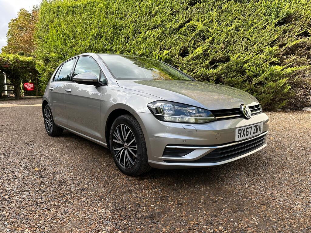 Volkswagen Golf Hatchback 2.0 TDI BlueMotion Tech SE Nav DSG Euro 6 (s/s) 5dr