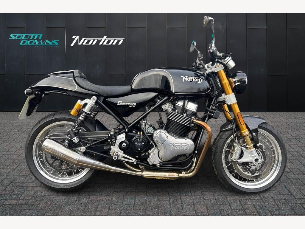 Norton Commando 961