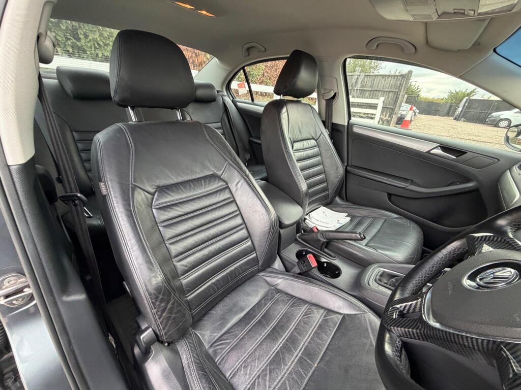 2016 Volkswagen Jetta thumbnail 17