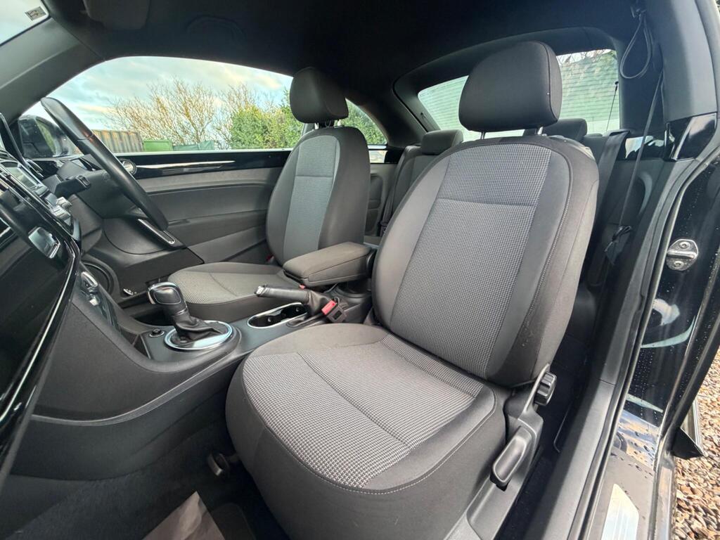 2014 Volkswagen Beetle thumbnail 26