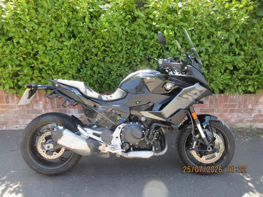 BMW F 900 XR