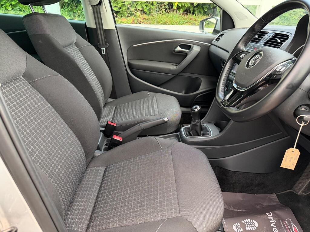 2015 Volkswagen Polo thumbnail 15