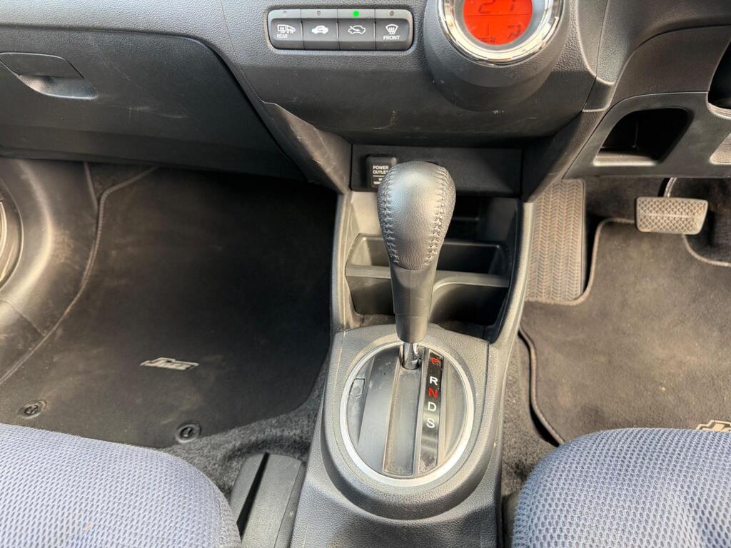 2013 Honda Jazz thumbnail 15