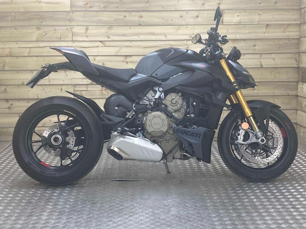 Ducati Streetfighter V4S