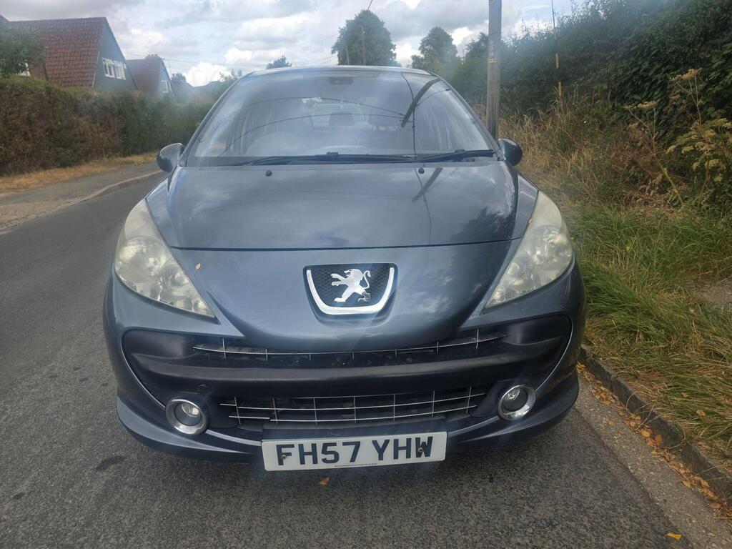 Peugeot 207 Hatchback 1.6 VTi SE Premium 5dr