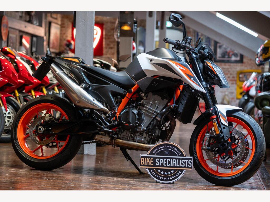 KTM 890 Duke