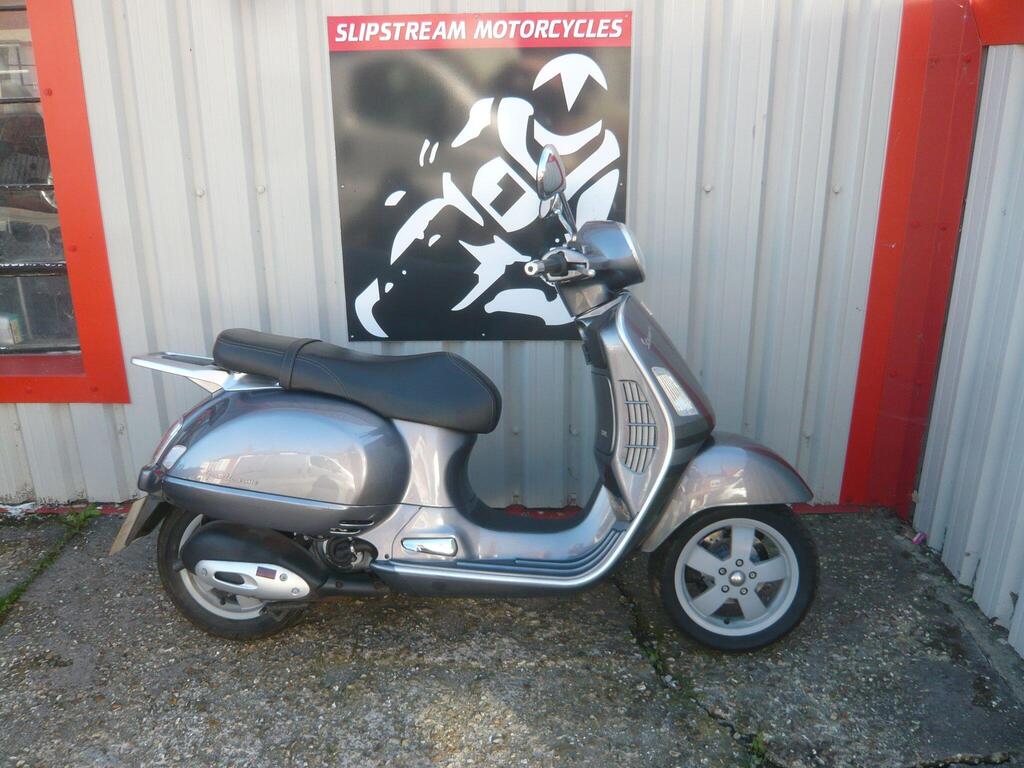 Piaggio Vespa GT Unlisted