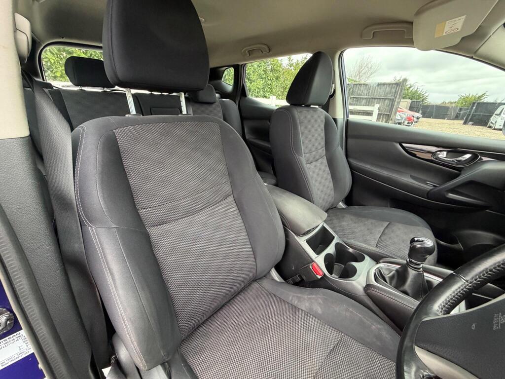 2014 Nissan Qashqai thumbnail 16