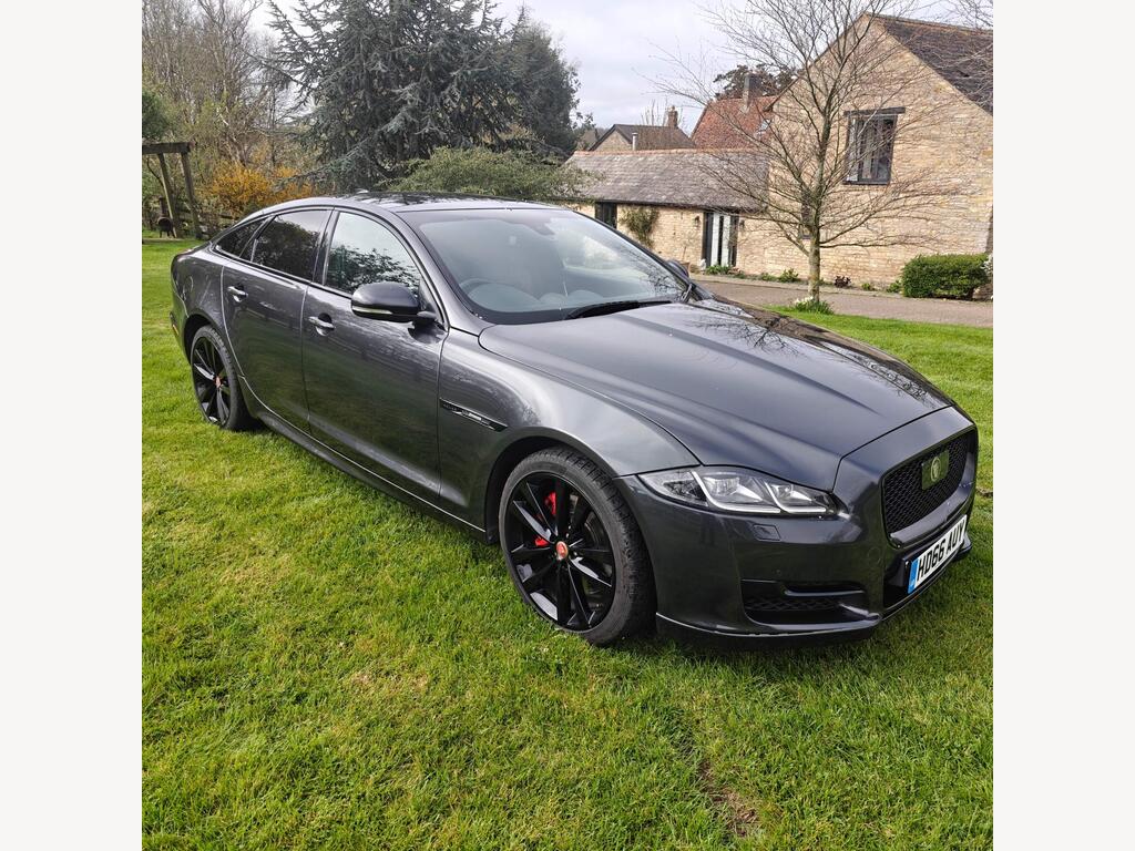 Jaguar XJ