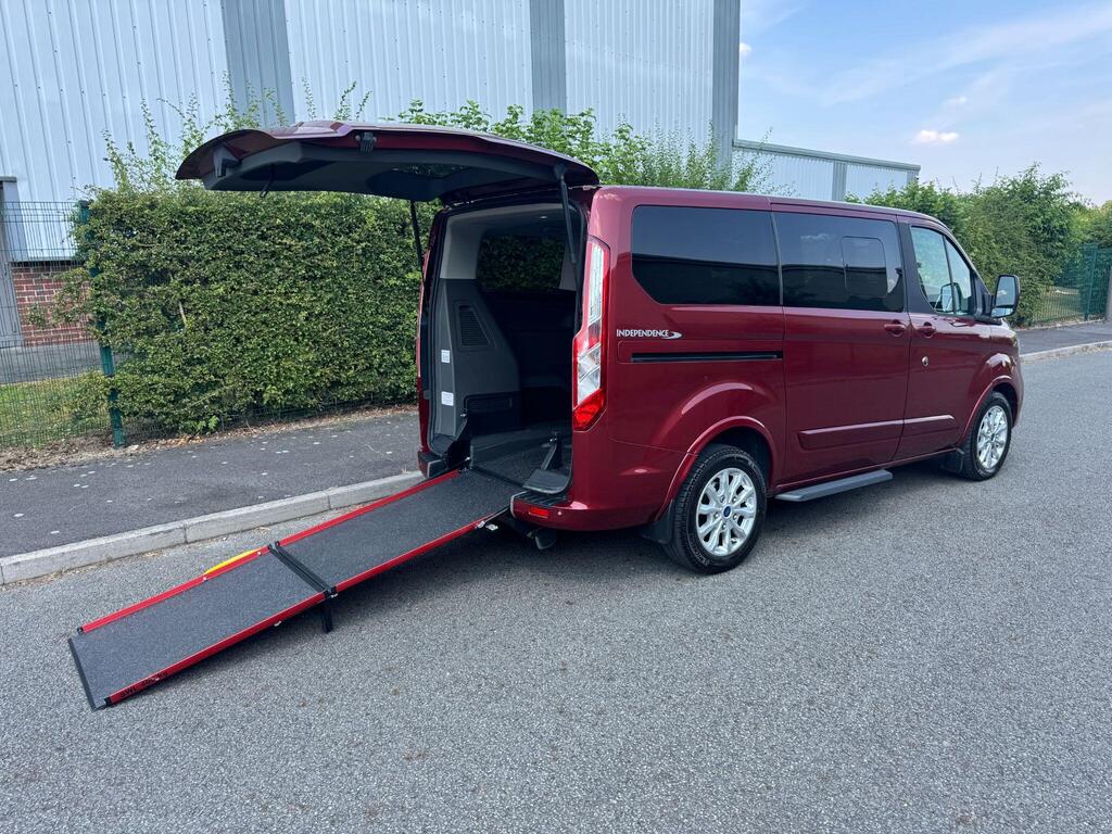 Ford Tourneo Custom Minibus 2.0 320 EcoBlue Titanium L1 Euro 6 (s/s) 5dr