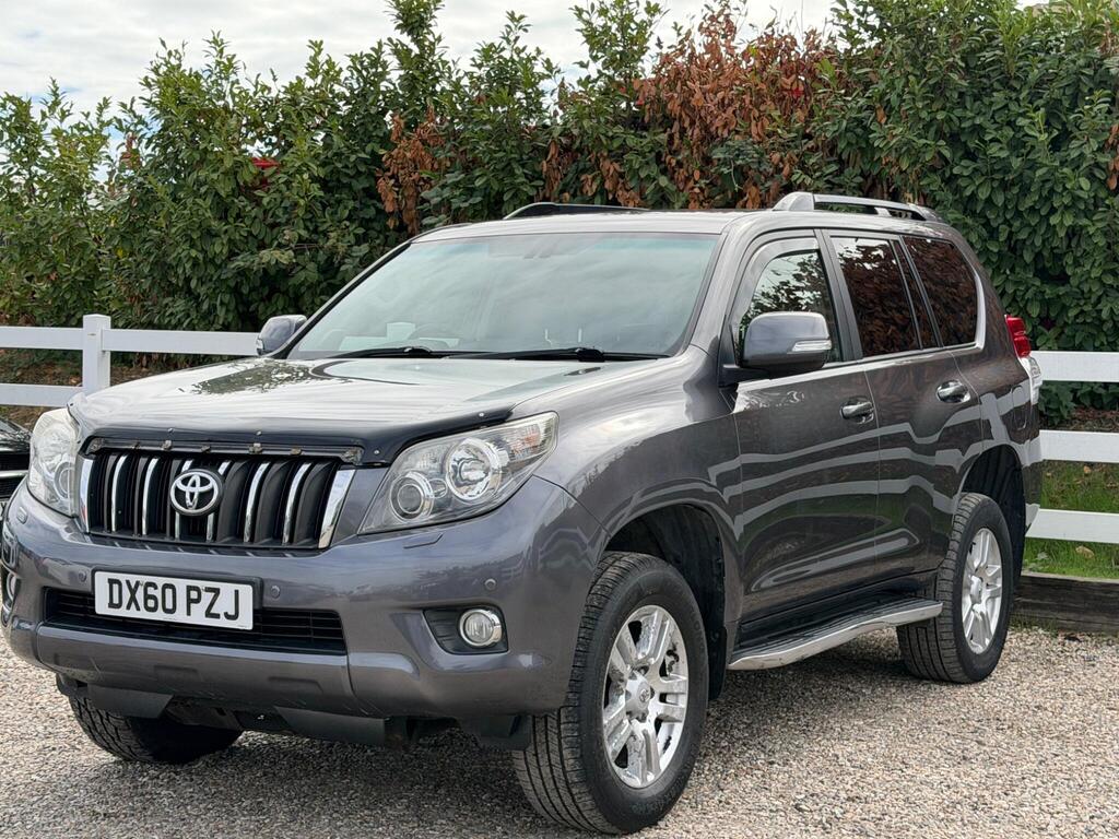 2010 Toyota Land Cruiser thumbnail 9