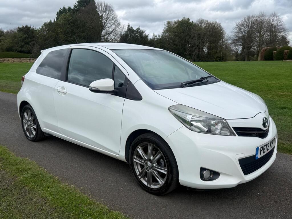 Toyota Yaris Hatchback 1.33 Dual VVT-i SR Euro 5 3dr