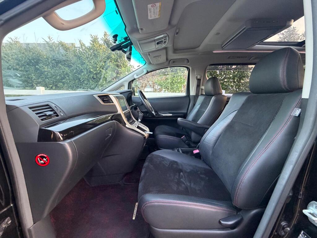 2013 Toyota Vellfire thumbnail 47