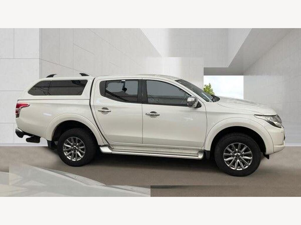2018 Mitsubishi L200 thumbnail 3