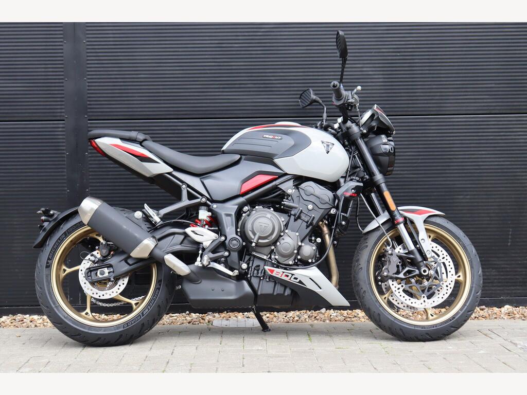 Triumph Trident 800