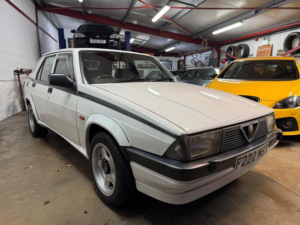 Alfa Romeo 75 Saloon 2.0 T.Spark 4dr