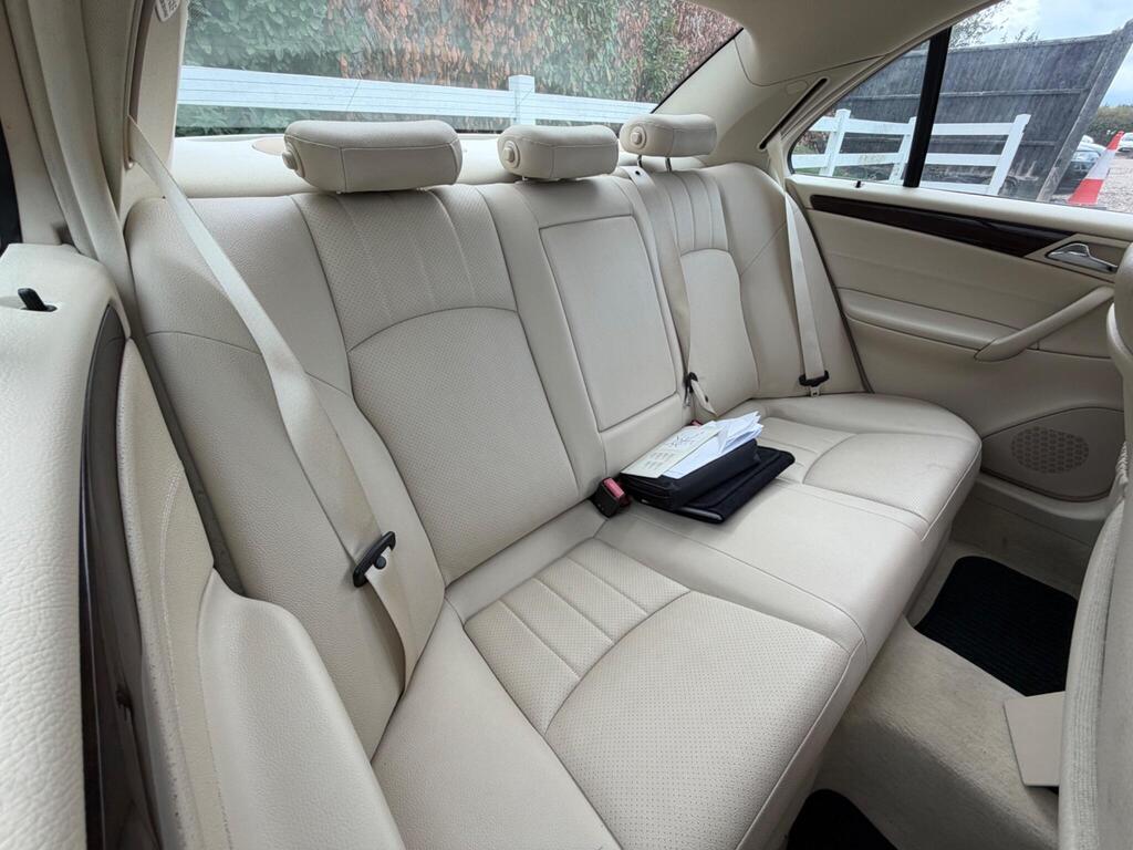 2006 Mercedes-Benz C Class thumbnail 20