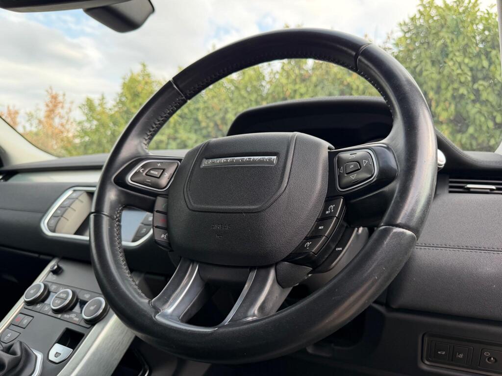 2018 Land Rover Range Rover Evoque thumbnail 32