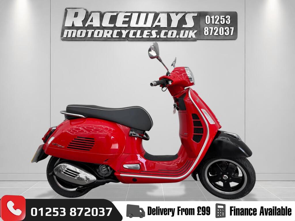 Piaggio Vespa GTS 300