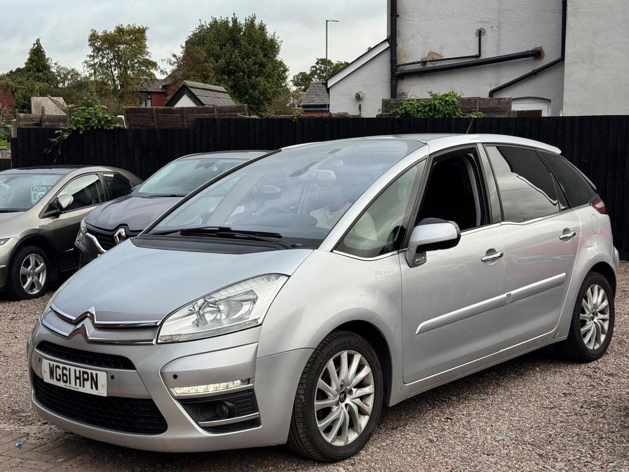 Citroen C4 Picasso — photo 3