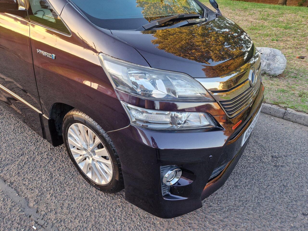 Toyota Vellfire — photo 33