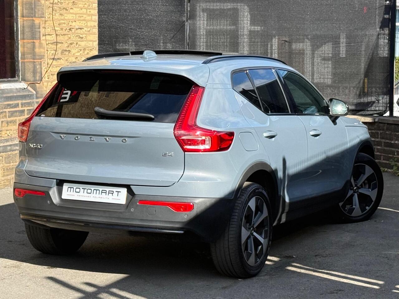 Volvo XC40 — photo 21