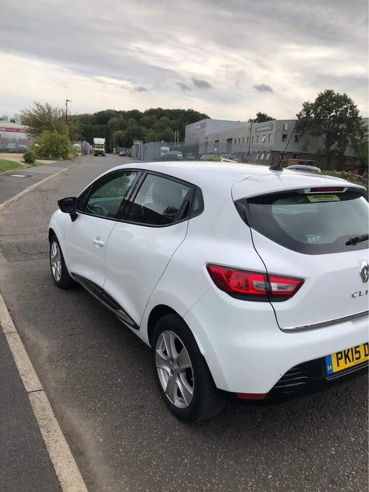 Renault Clio — photo 10