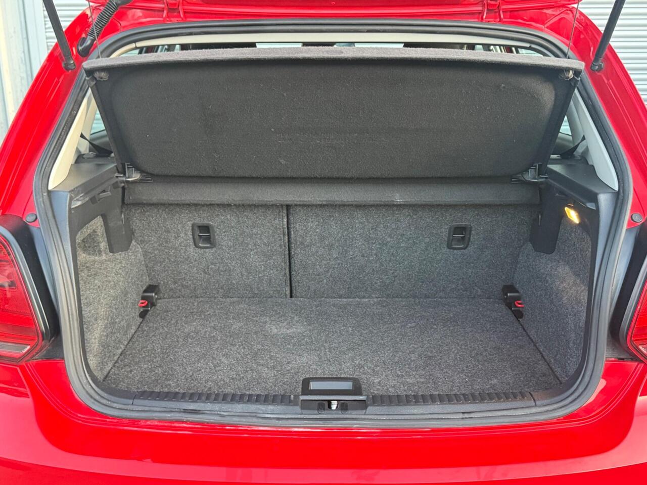 Volkswagen Polo — photo 41
