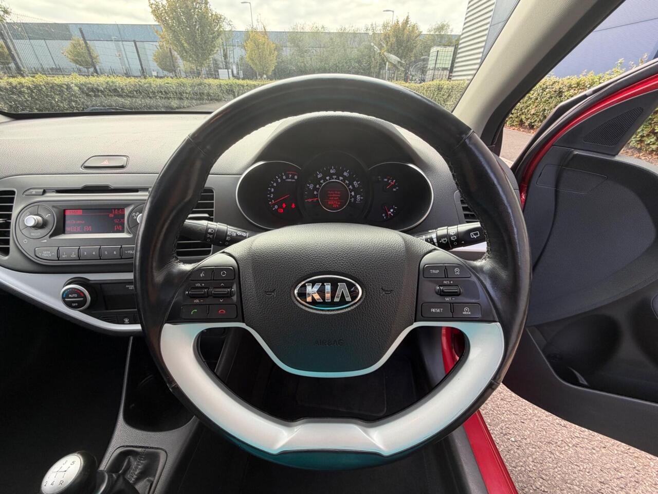 Kia Picanto — photo 18