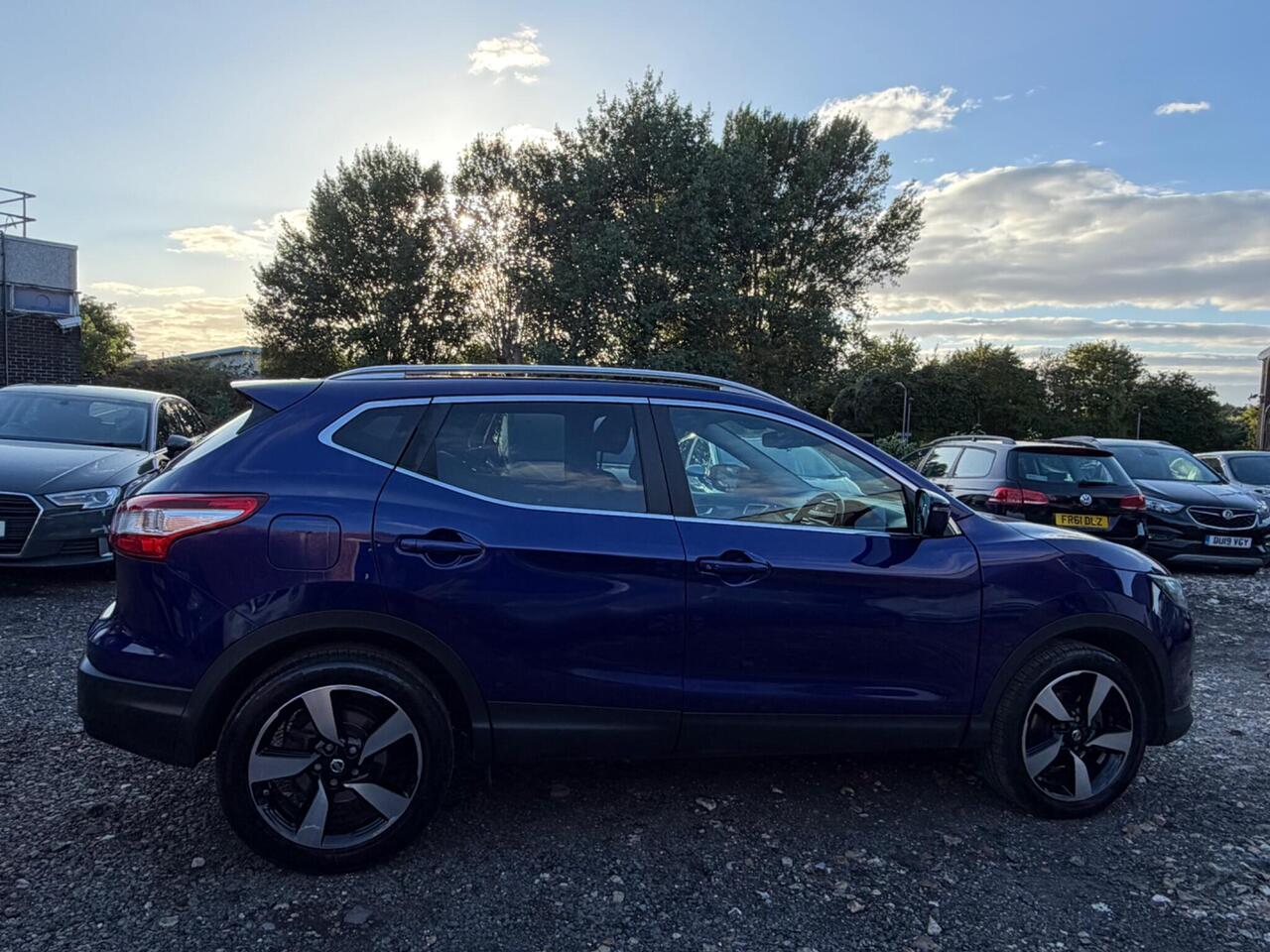 Nissan Qashqai — photo 9