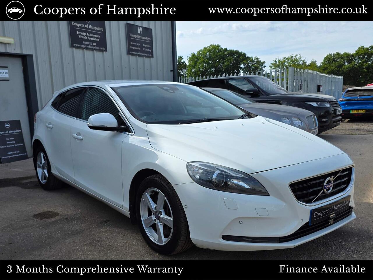 Volvo V40 — photo 10